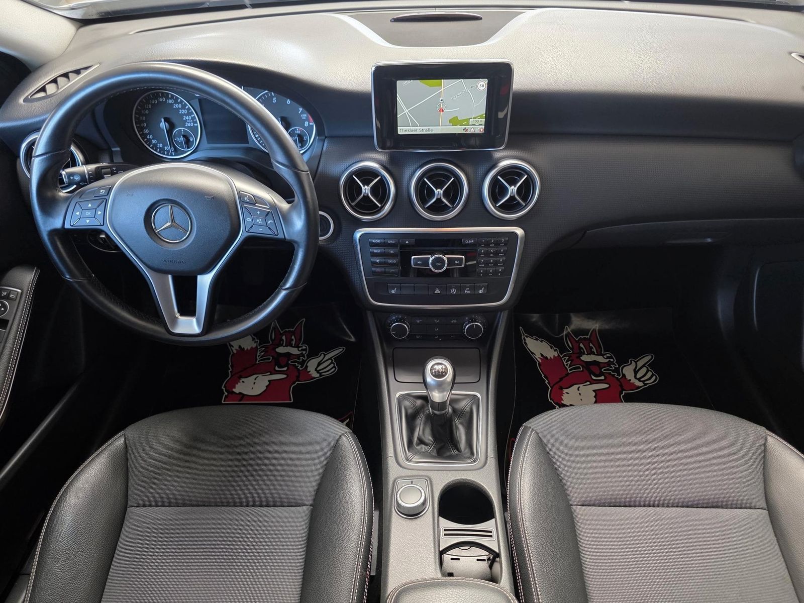 Fahrzeugabbildung Mercedes-Benz A 180 Style/Xenon/Navi/Memory/Kamera/SunSet