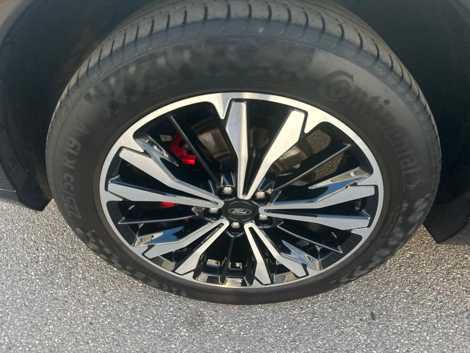 Fahrzeugabbildung Ford Kuga ST-Line X, AHK schwenkbar, Rückfahrkamera