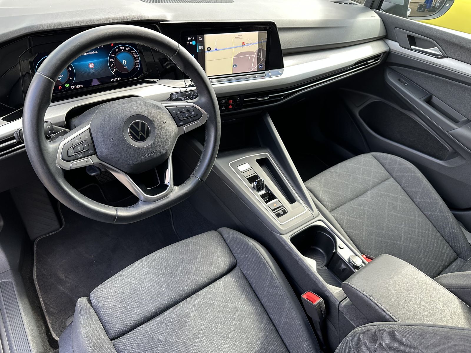 Fahrzeugabbildung Volkswagen Golf Variant 2.0 TDI DSG Life NAV+LED+ACC+STHZG