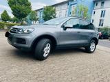 Volkswagen VW TUAREG 3,0 2HAND 2012 - Volkswagen Touareg in Krefeld