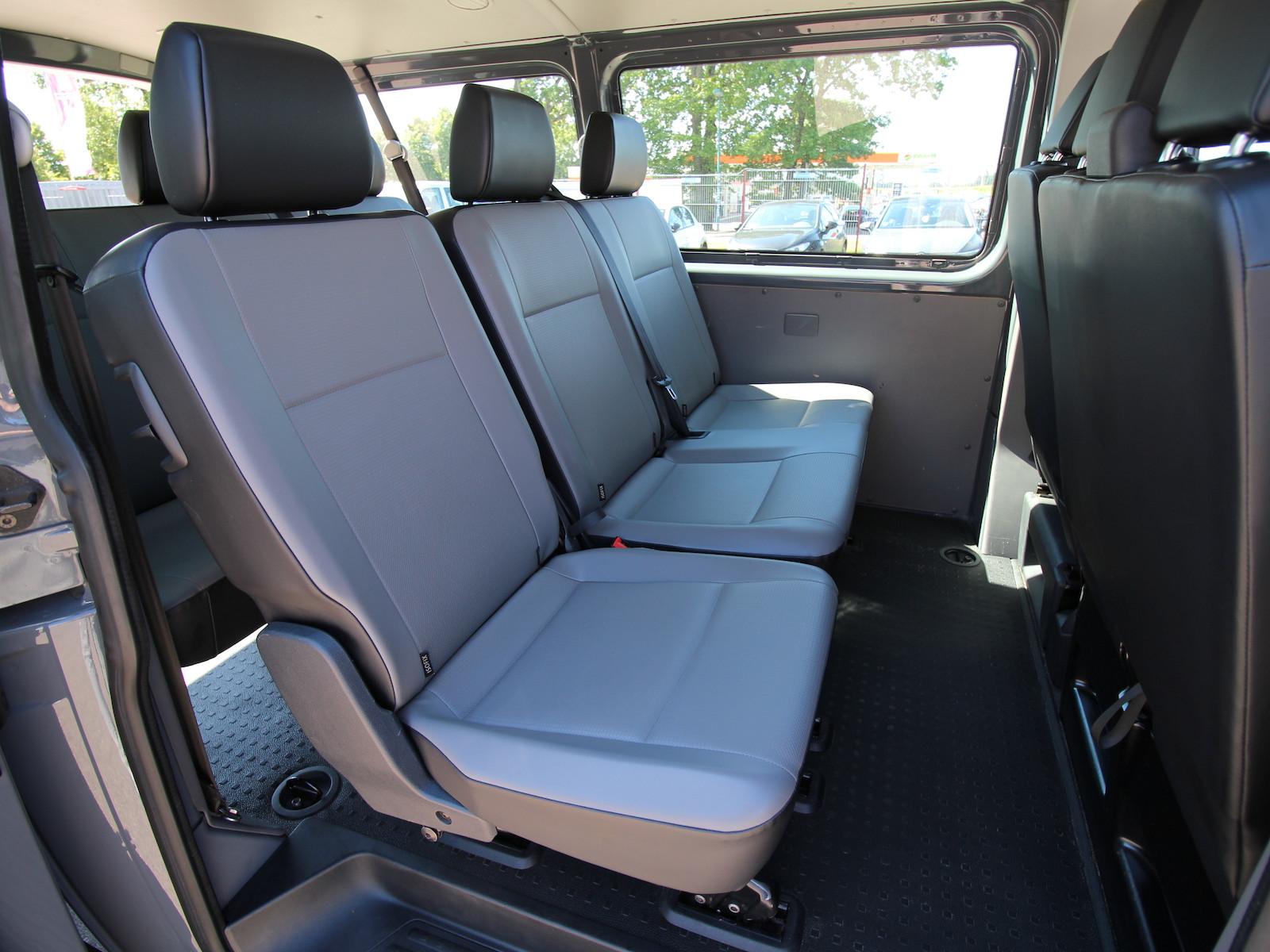 Volkswagen T6.1 Transporter Kombi lang 2.0 TDI 9-SITZER+AHK