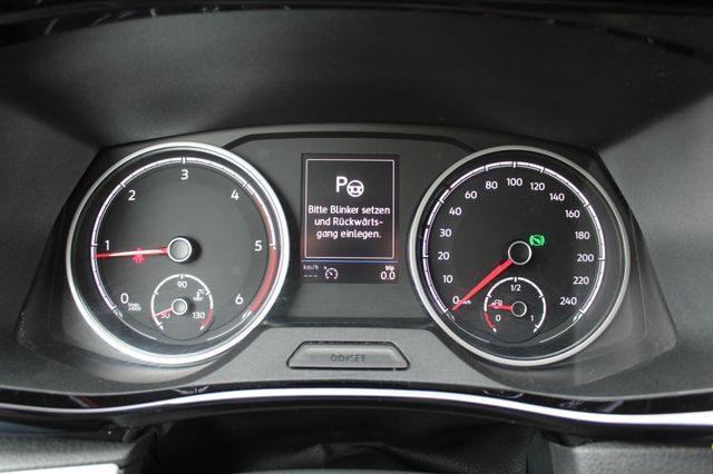Volkswagen T6.1 Multivan Comfortline 150PS DSG AHK Kamera