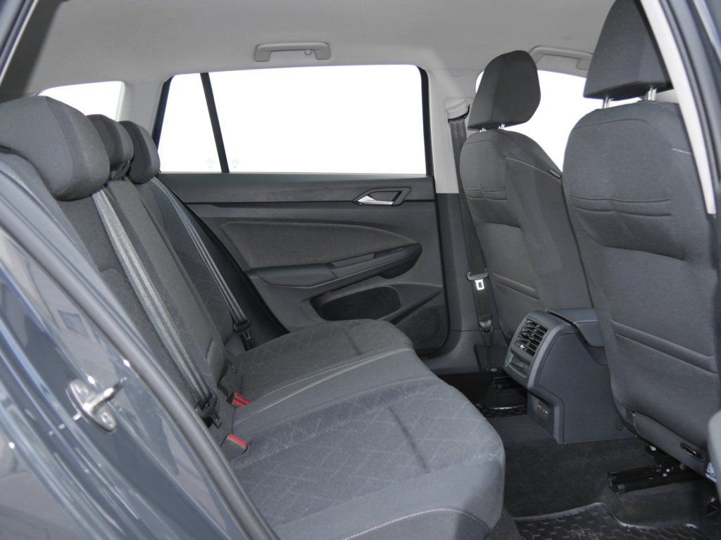 Fahrzeugabbildung Volkswagen Golf Variant 1.0 eTSI Life Keyless SHZ AppConnec