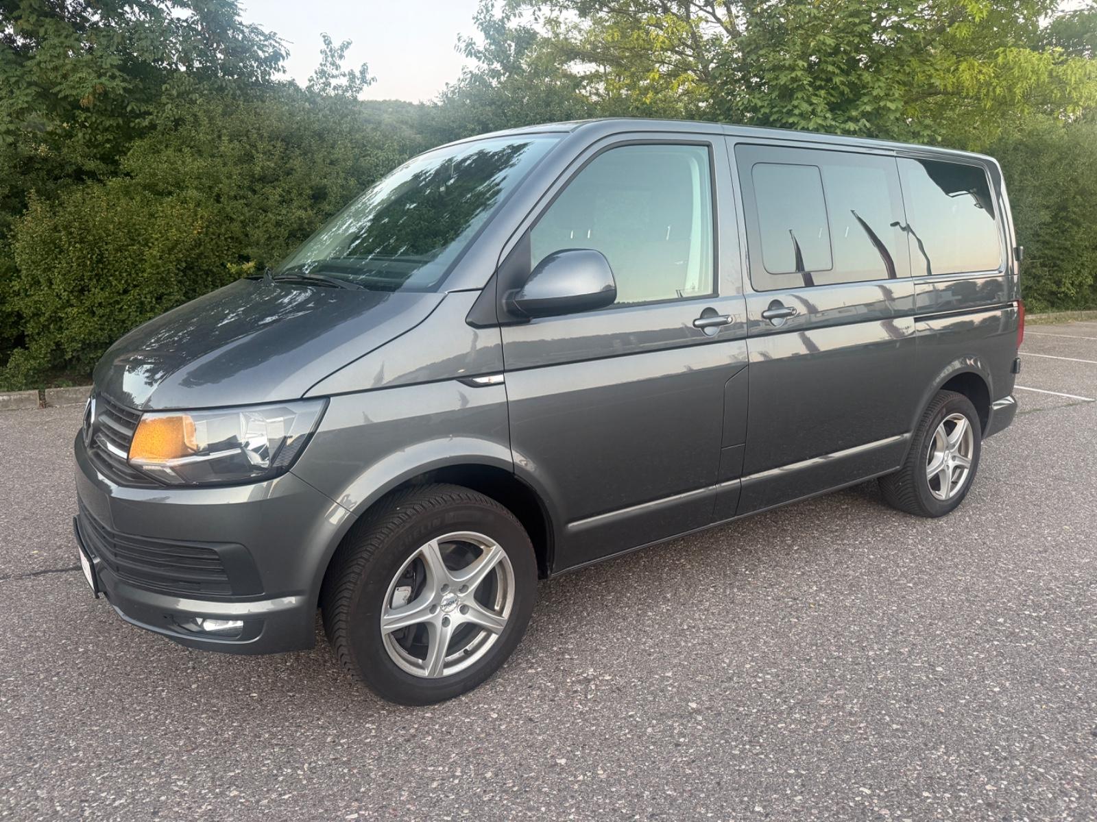 Volkswagen T6 Transporter -Kombi  4Motion Automatik 8 Sitze