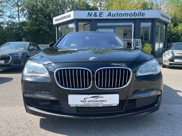 BMW 750 - 2