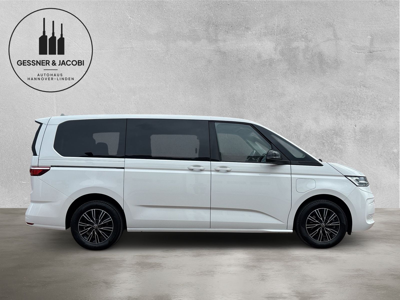 Fahrzeugabbildung Volkswagen Multivan 1.4 TSI eHybrid LR DSG AHK RFK App-Conn