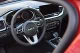 Kia CEED 1.5 T-GDi 140 PS DCT SHZ KAM NAVI AHK VORB. - Kia cee'd / Ceed Tageszulassungen