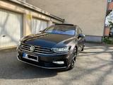 Volkswagen Passat 2.0TDI DSG 2xR-Line Limousine PANO KAMERA - Volkswagen Passat in Herne