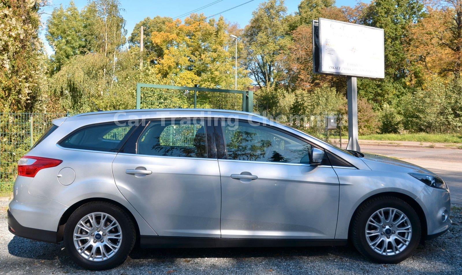 Ford Focus 2012 — engine 1.596 cm³, 125 HP (92kW)