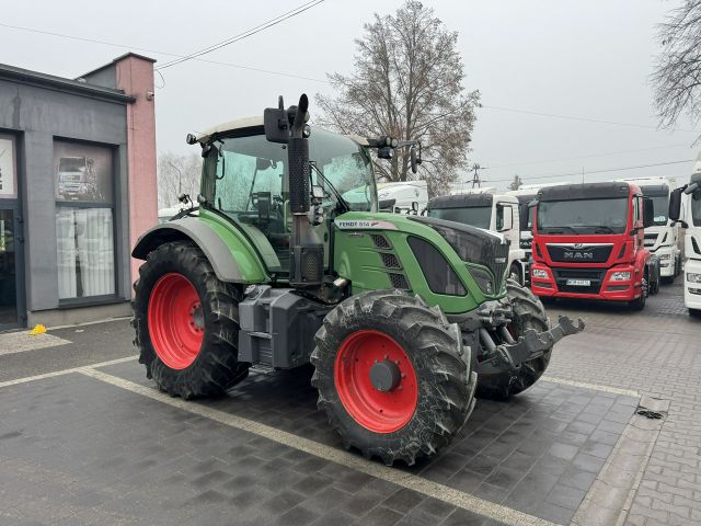 Fendt 514 vario, tuz z przodu, pneumatyka