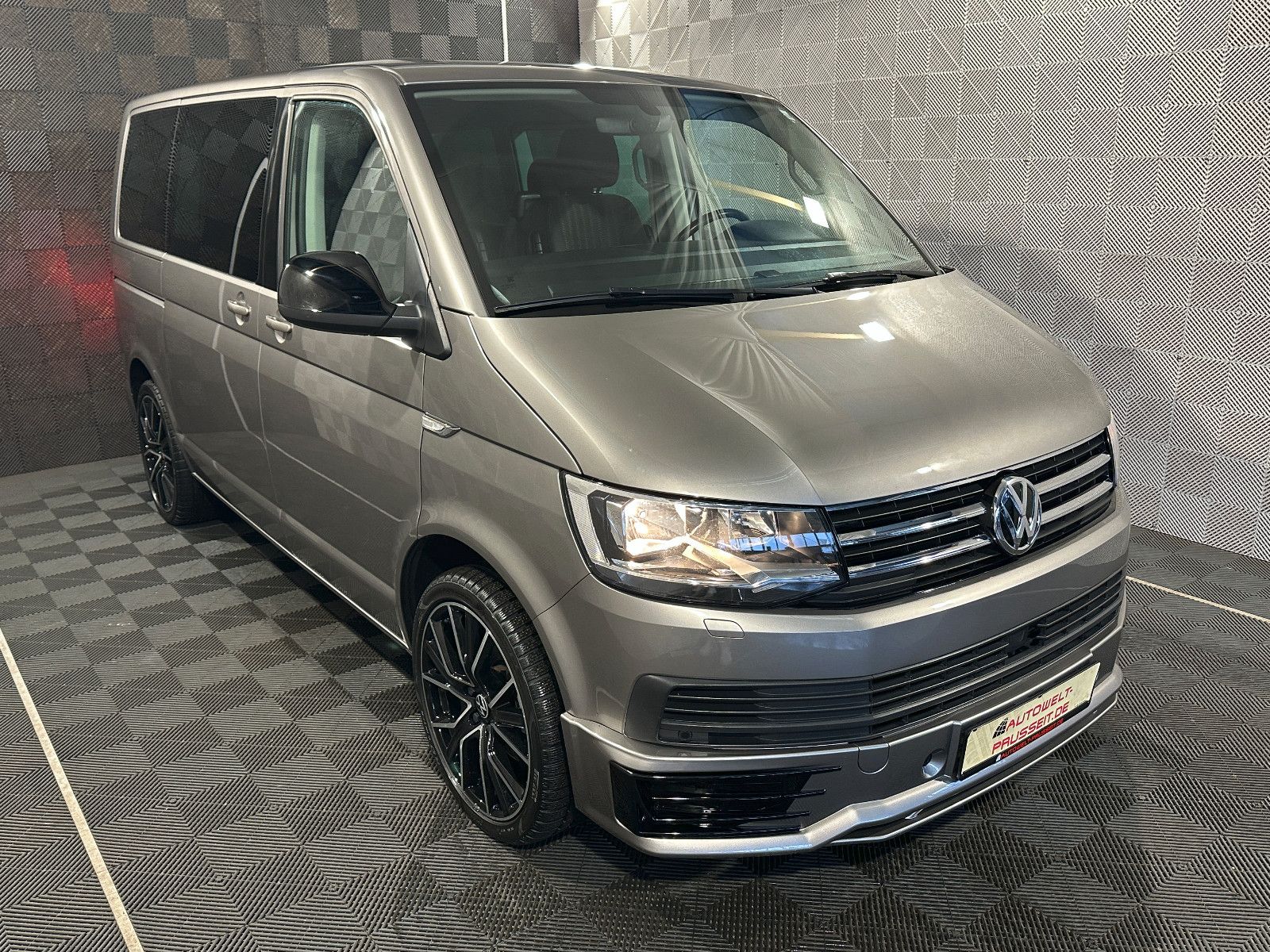 Gebrauchtwagen Volkswagen T6 Multivan T6 Multivan*COMFORTLINE*ST.HZ-7 SITZER-ACC-NAVI in Horb am Neckar