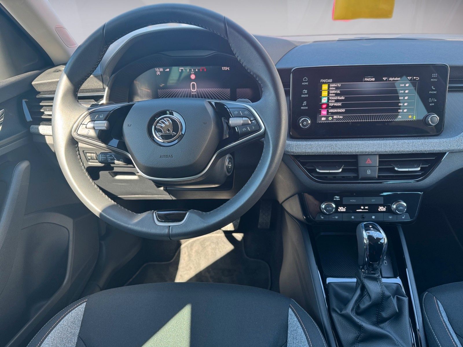 Fahrzeugabbildung SKODA Scala Selection 1.0 TSI