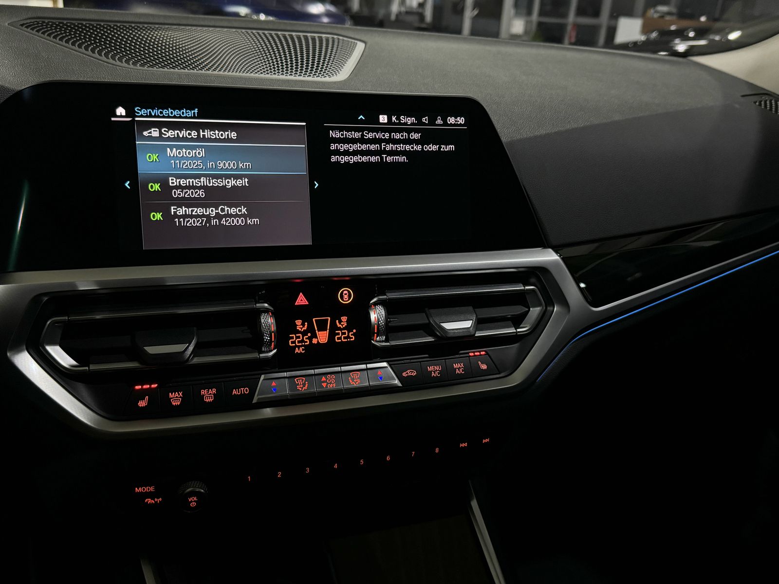 Fahrzeugabbildung BMW 330e Sport Line Panorama Laser Kamera HUD HiFi