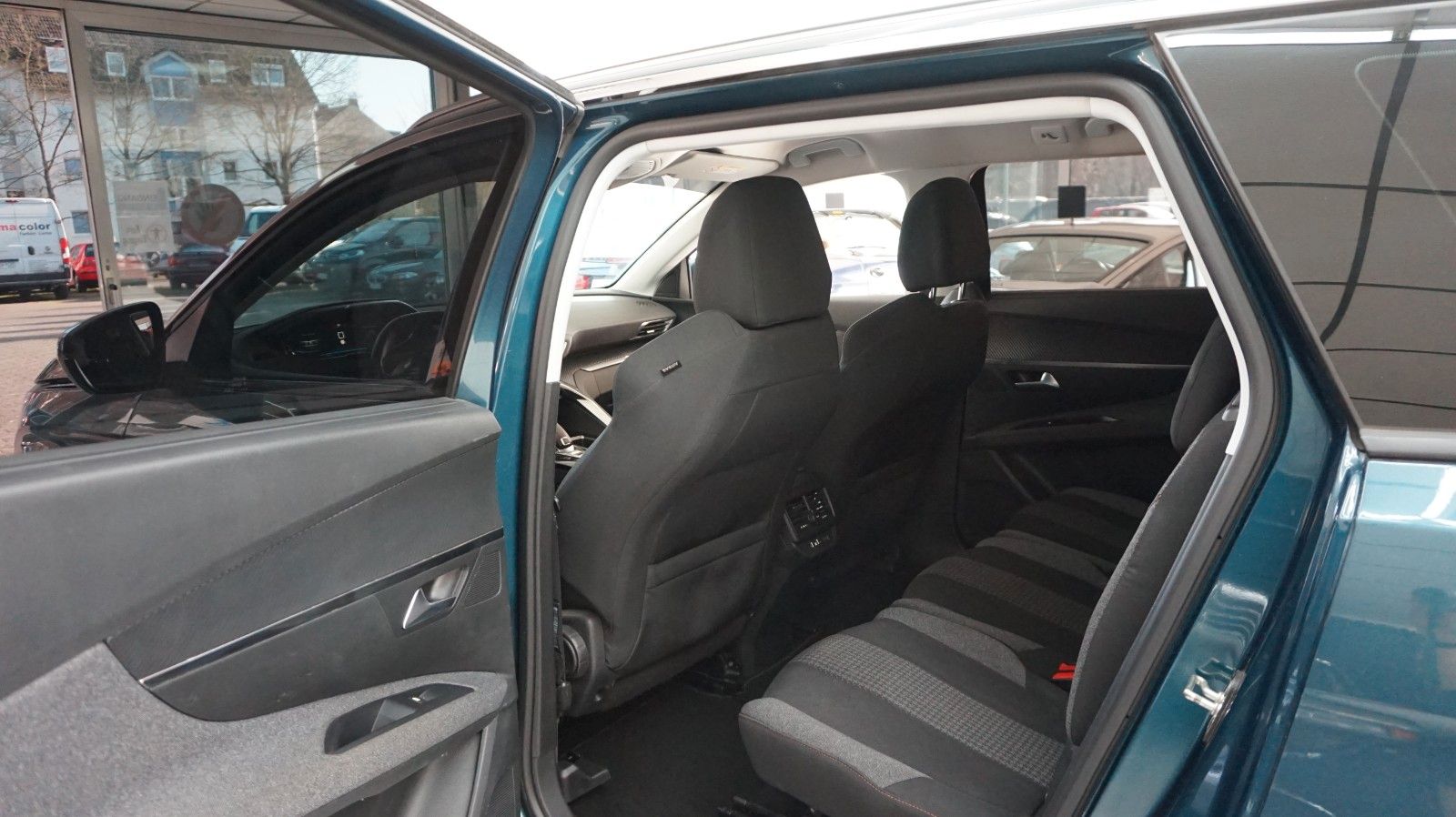 Fahrzeugabbildung Peugeot 5008 Active Business 7 Sitzer Scheckheftgepflegt