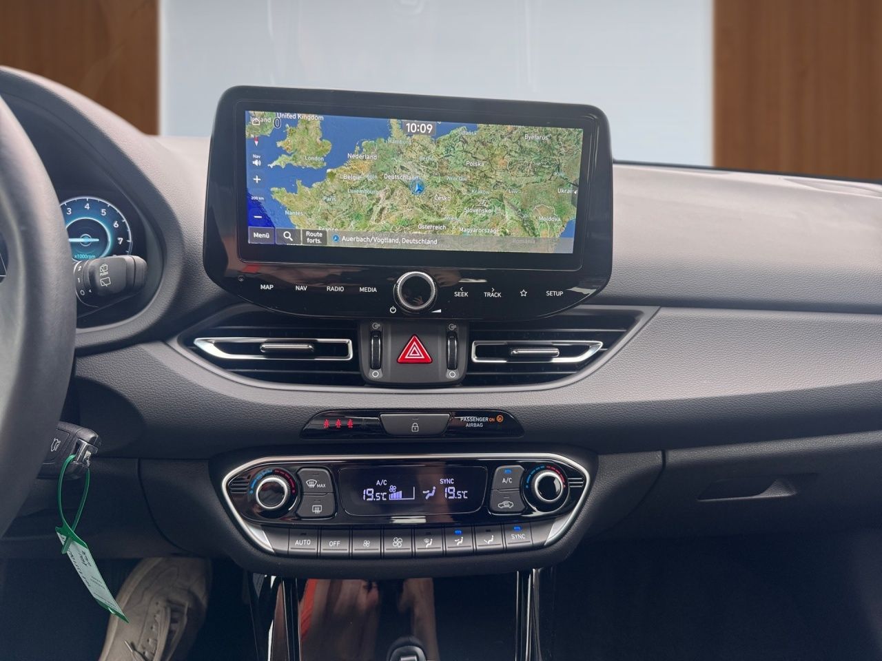 Fahrzeugabbildung Hyundai i30 ADVANTAGE LED*SHZ*LHZ*NAVI*2Z-KLI*