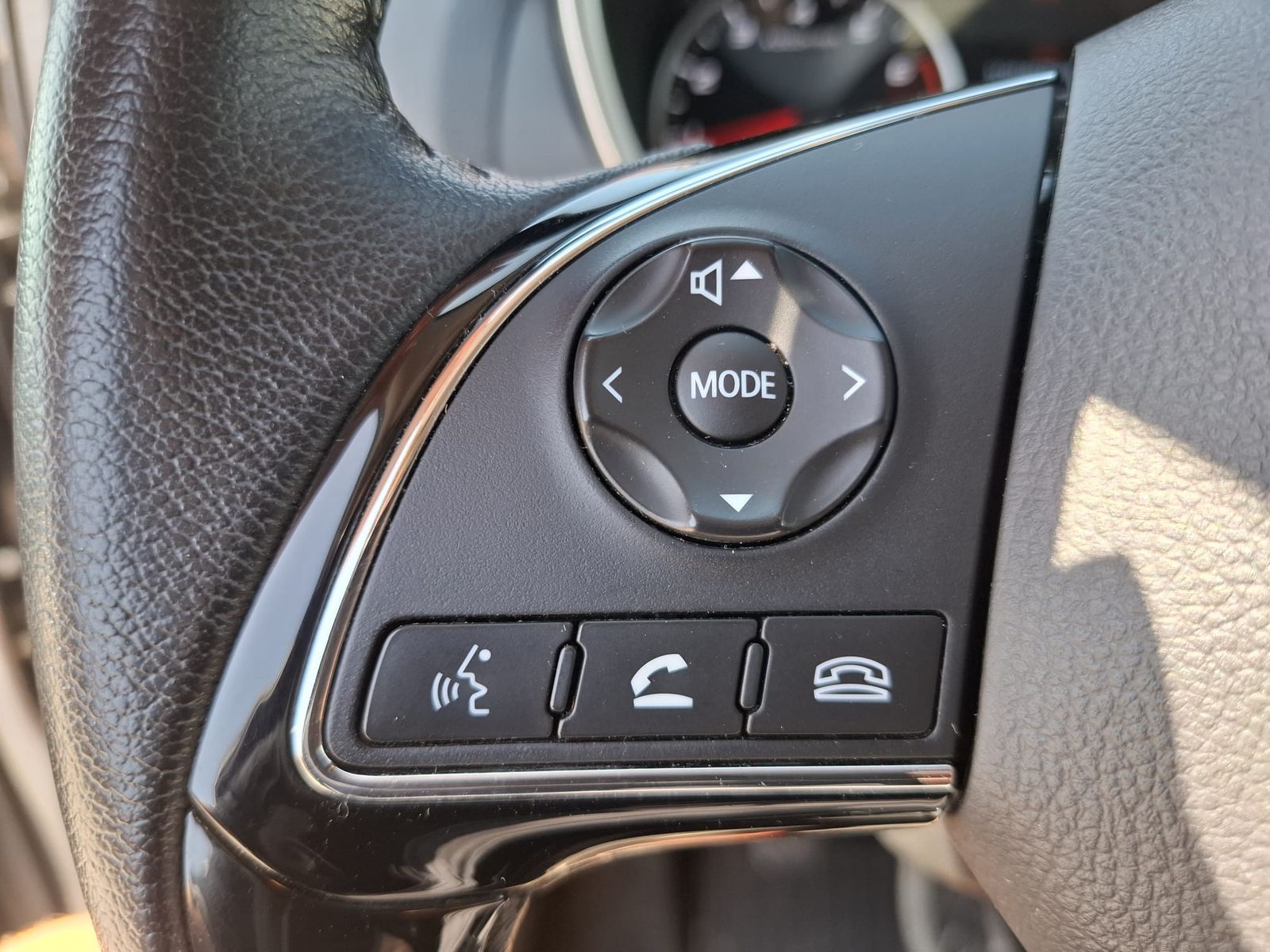 Fahrzeugabbildung Mitsubishi Eclipse Cross 1.5 Plus KAMERA*TEMP*KLIMA*SHZ*APP