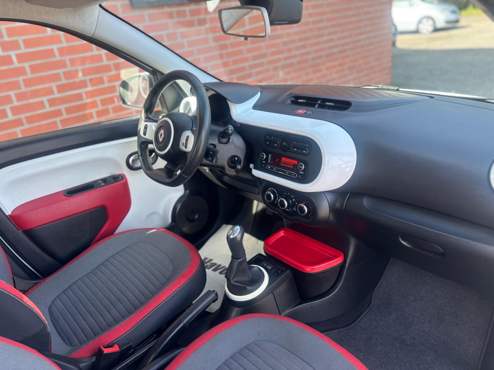 Renault Twingo 1.0 SCe Luxe Klima Sitzhzg. Tempomat PDC