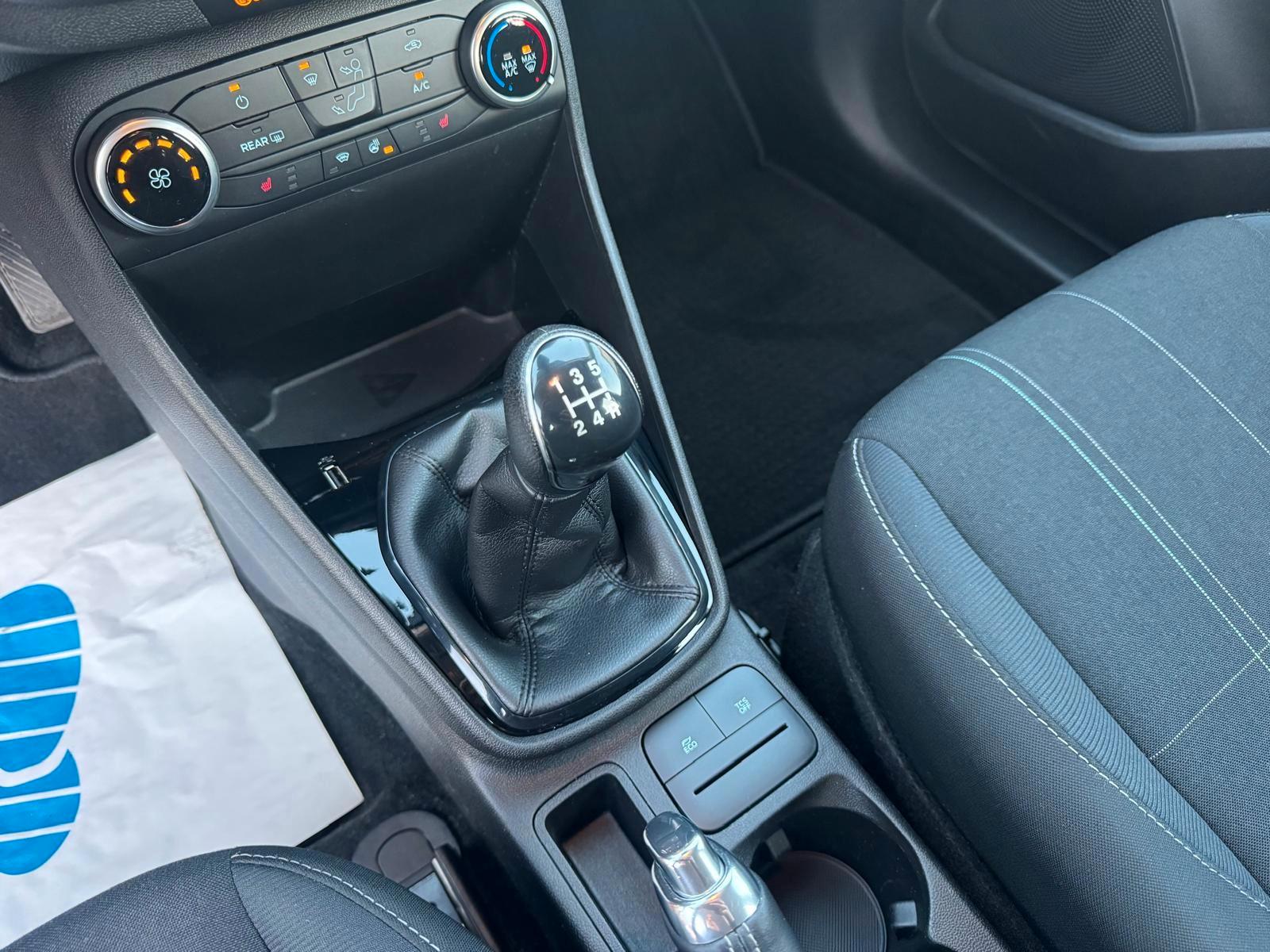Ford Fiesta Titanium Klima PDC MFL Sitzhzg Allwetter