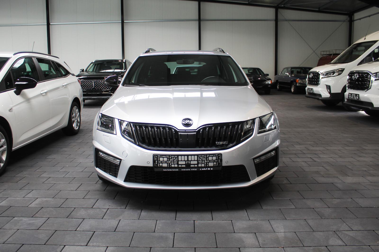Skoda Octavia Combi 2.0 TSI RS (AHK, Business Paket)