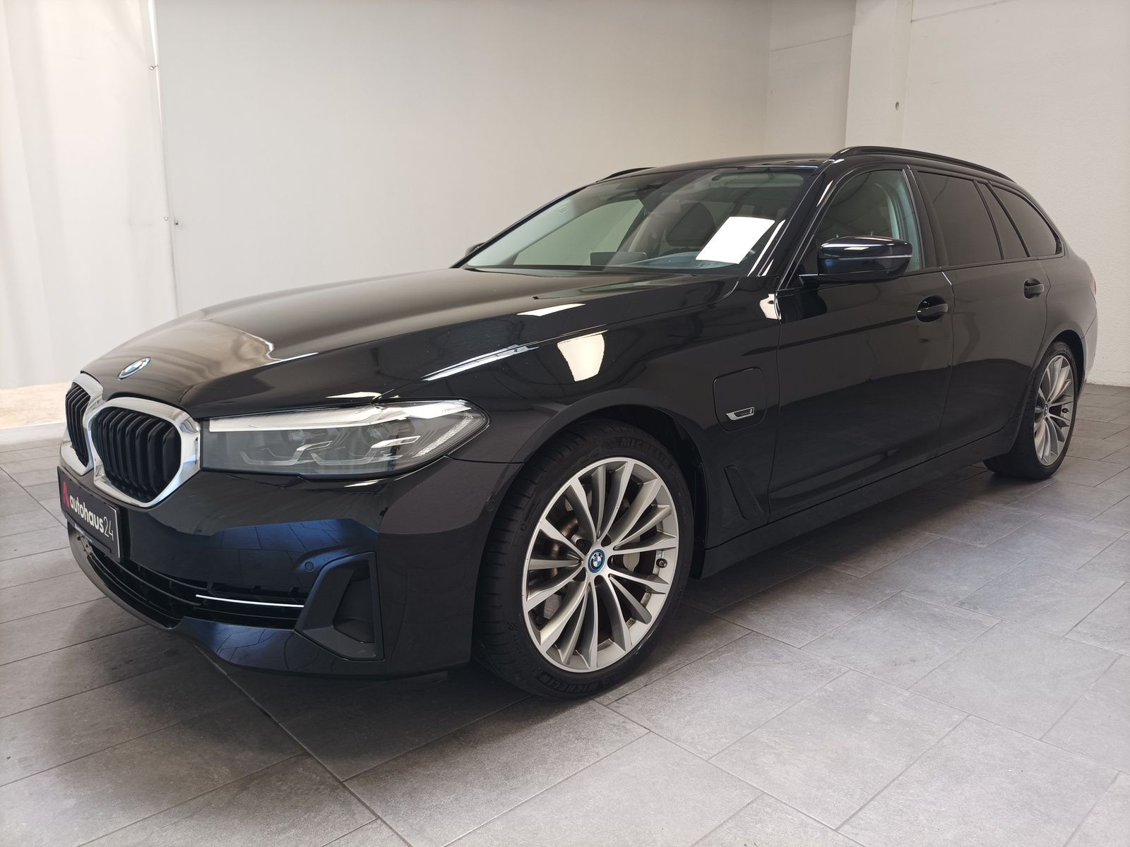 BMW 5er - 530 e Navi|HUD|LED|Sitzhzg.| imagem 3