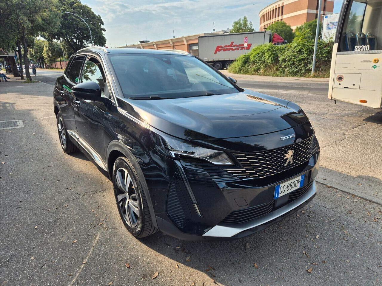 Peugeot 3008 Hybrid 225 e-EAT8 Allure Pack imagem 2