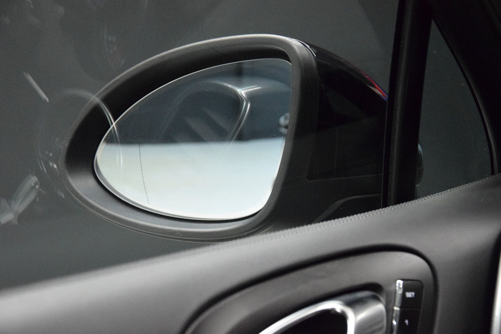 Fahrzeugabbildung Porsche Cayenne S V8 Diesel Leder Pano Bose Kamera 21"