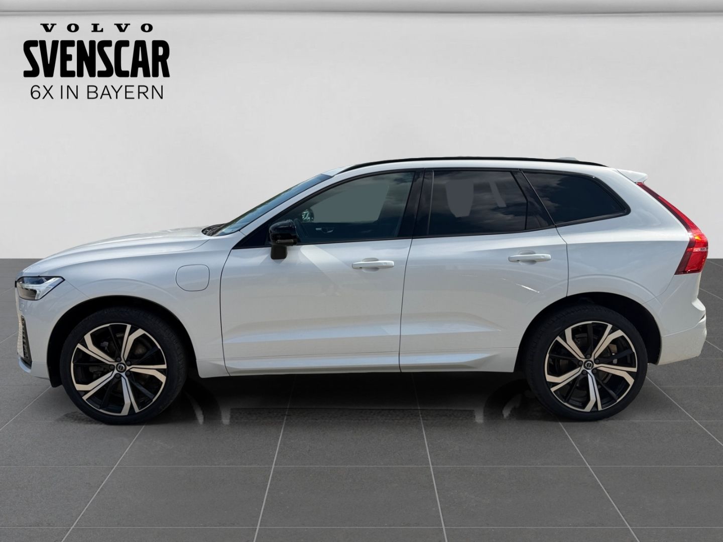 Volvo XC60 Ultimate Dark Recharge Plug-In Hybrid AWD H imagem 2