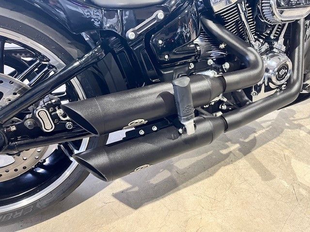 Fahrzeugabbildung Harley-Davidson Breakout Tunderbike Umbau Chrome Head YouTube