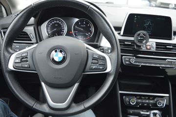 BMW 218 - 11