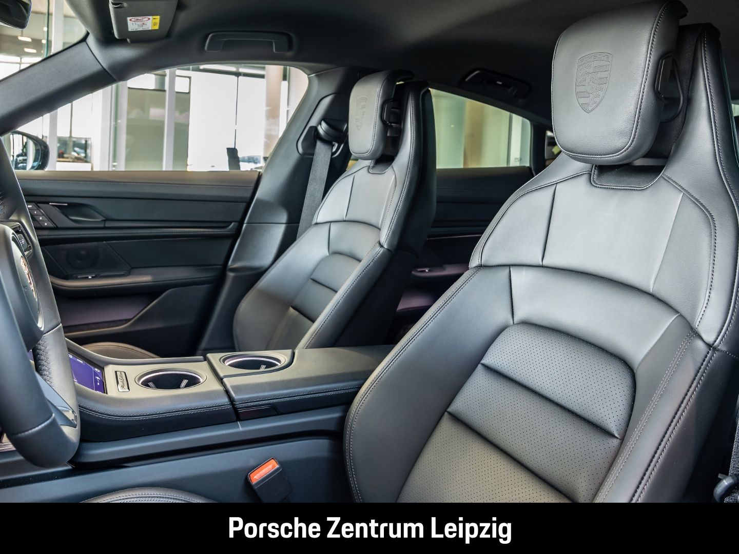 Porsche Taycan 4 Black Edition SportChrono InnoDrive Spo foto 17
