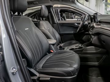 Ford Kuga 2.5 Plug-In Hybrid Vignale Stauassistent