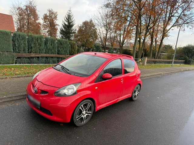 Toyota aygo Voll fahrbereit mit Klima