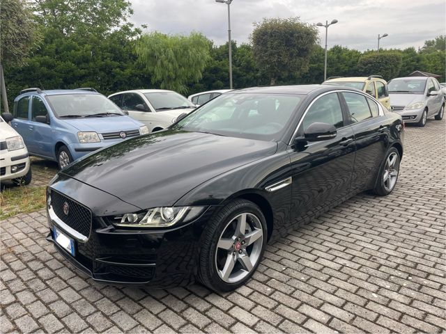 Jaguar XE 2.0 D 180 cv R-Sport Automatica AWD 4x