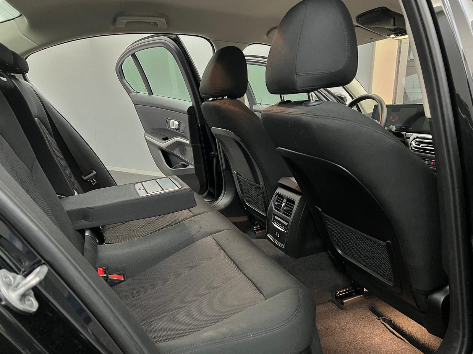 BMW 320d xDrive Limo SHADOW*WIDE*LED*FACELIFT*CARPLY foto 15