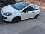 Fiat Punto 1.3 Jtd 3-Türen Klimaautomatik ... - Fiat Punto aus 2011 mit Diesel-Antrieb