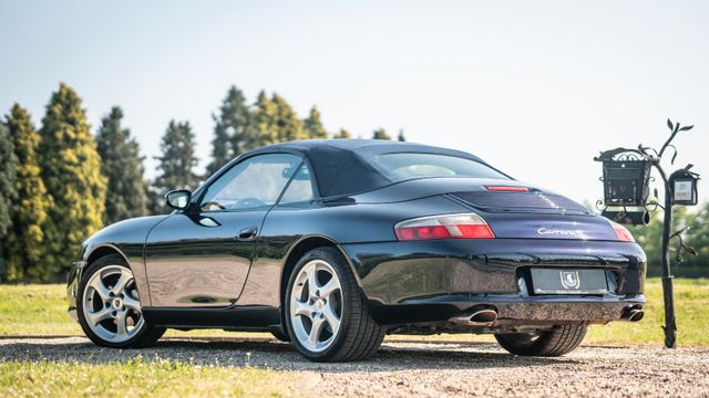 Fahrzeugabbildung Porsche 996 Carrera 4 Cabrio/Porsche Exklusiv veredelt