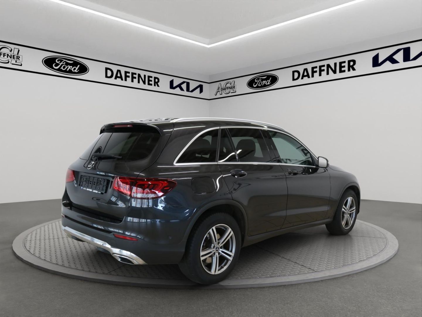 Fahrzeugabbildung Mercedes-Benz GLC 200 4Matic e. Heckklappe AHK Navi LED
