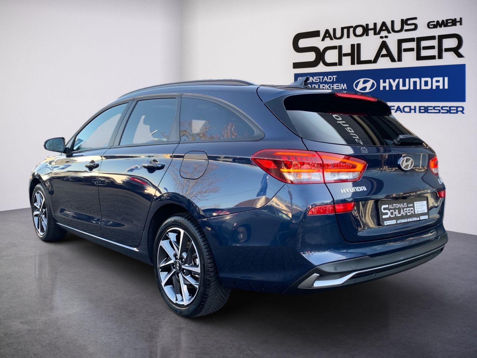 Fahrzeugabbildung Hyundai i30 Kombi 1.5 T-GDI 7-DCT Advantage Mild-Hybrid