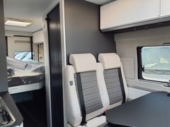 Adria Twin 640 SGX Edition,180 PS, Automatik MJ26