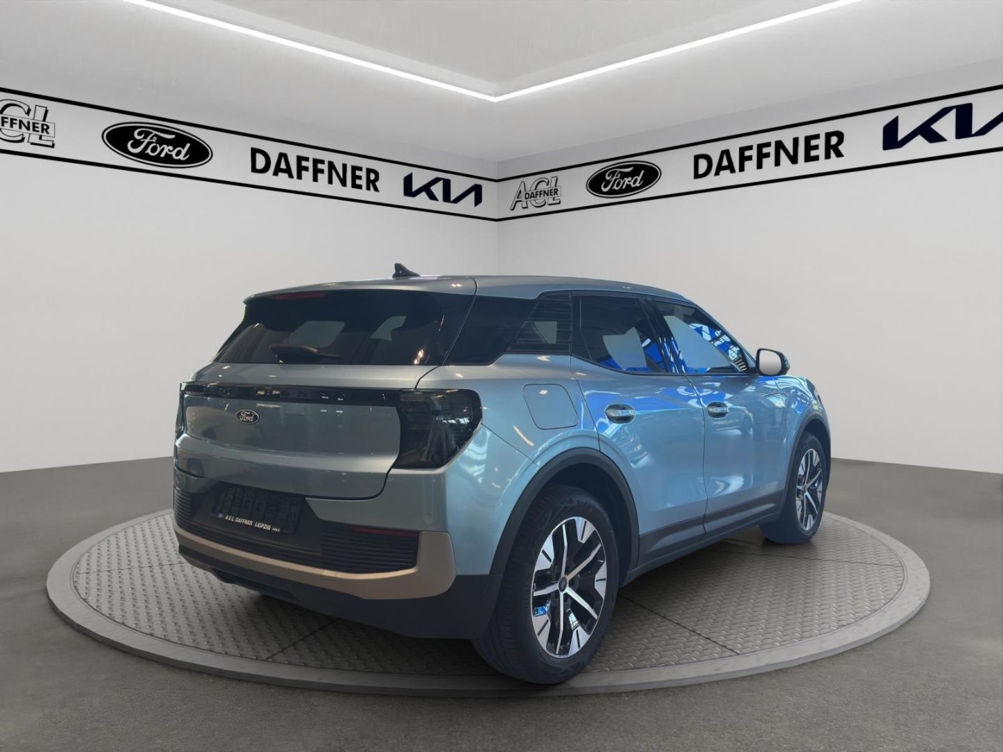 Fahrzeugabbildung Ford Explorer AWD totWinkelASS Kamera SpurhalteASS