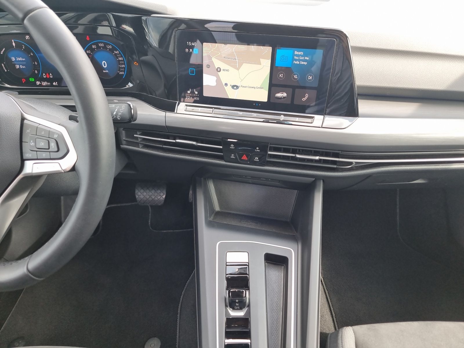 Fahrzeugabbildung Volkswagen Golf VIII Lim. Style eHybrid DSG IQ.Light ACC AH