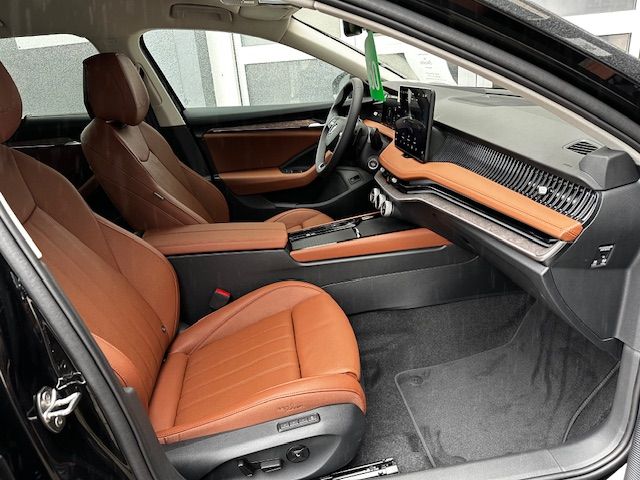 Superb Combi L&K 2.0 TSI 4x4 DSG AHK;MATRIX;NAV