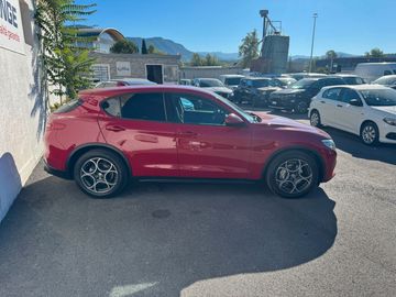 Alfa-Romeo Stelvio - 4