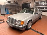 Mercedes-Benz Mercedes E-Klasse W124 E220 1993 M111 - Mercedes-Benz: Limousine, W111