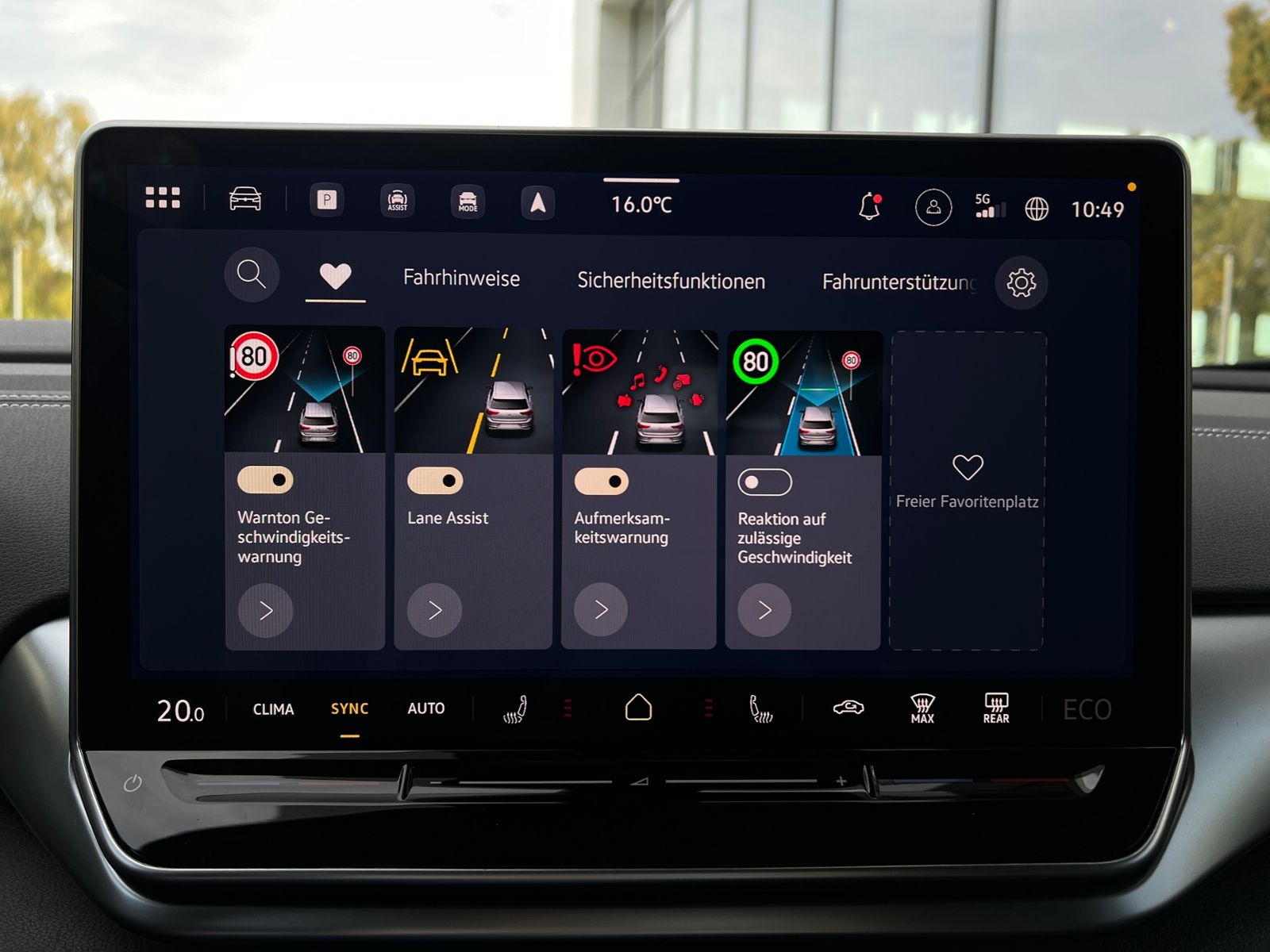 Fahrzeugabbildung Volkswagen ID.4 Pro 77 kWh *ACC, IQ.Light, Navi, 19"-LM*