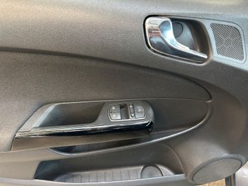 Opel Corsa D Selective *Klimaanlage*