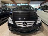 Mercedes-Benz B 180 CDI AUTOMATIK LEDER NAVI KLIMA PDC TOP GEP - gebrauchte Mercedes-Benz B 180 aus dem Jahr 2011