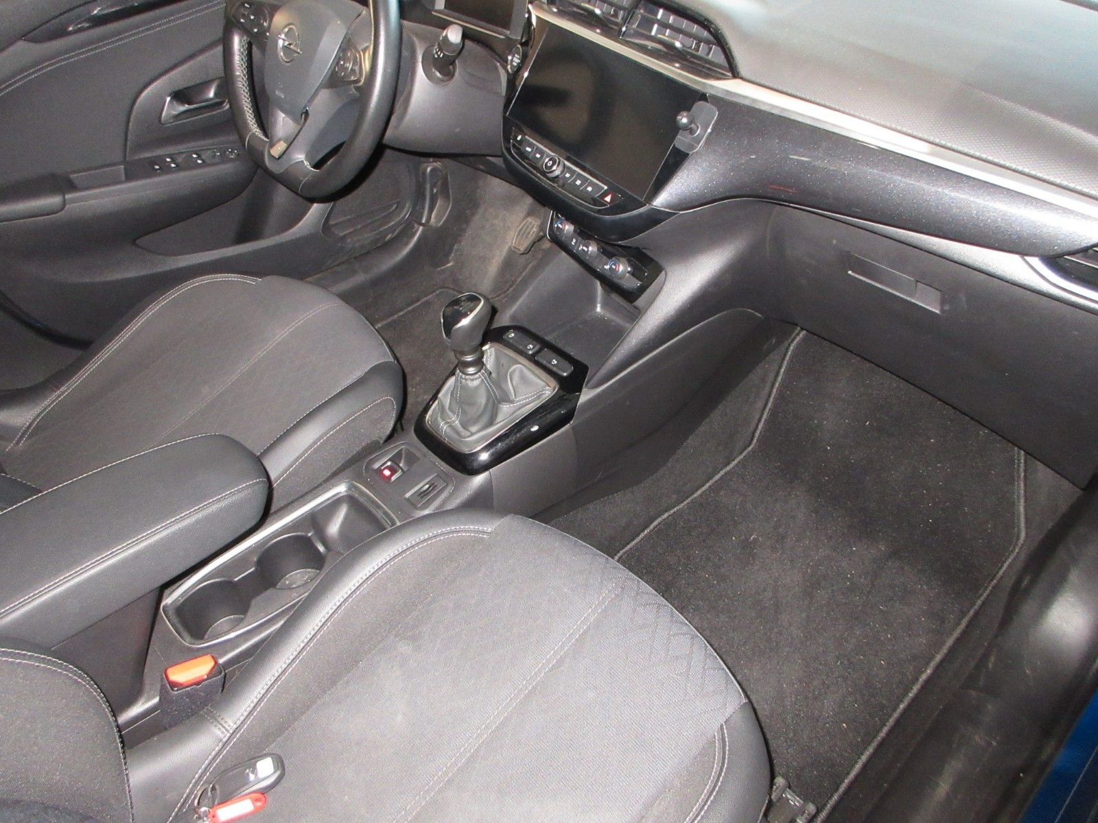 Fahrzeugabbildung Opel Corsa F Elegance 1.2T LED/NAVI/PDC/VIRTUAL/ALU