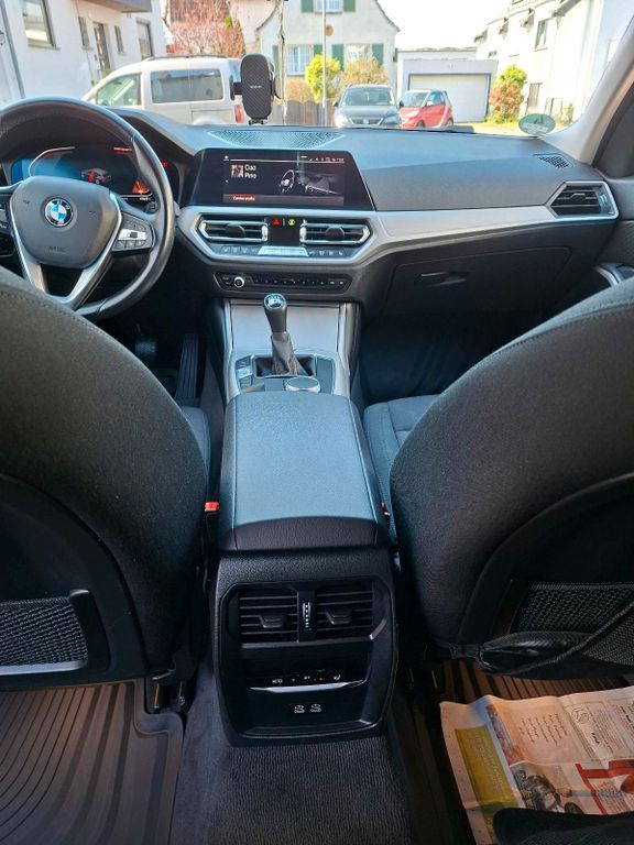 Image of BMW 223