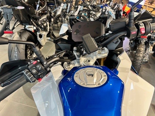 Fahrzeugabbildung BMW F 900 XR 2 Pakete Style Sport